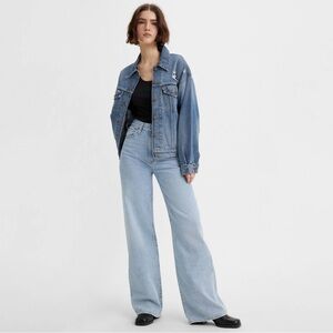 Levi’s Ribcage Wide Leg Jean 27 Light Wash
